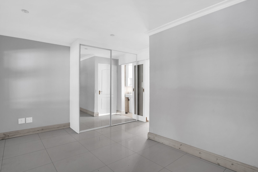4 Bedroom Property for Sale in Wynberg Upper Western Cape